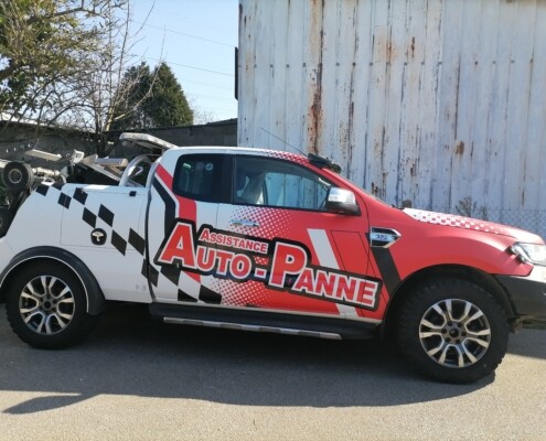 Covering d'une ford pour Assistance Auto Panne - Côté du véhicule