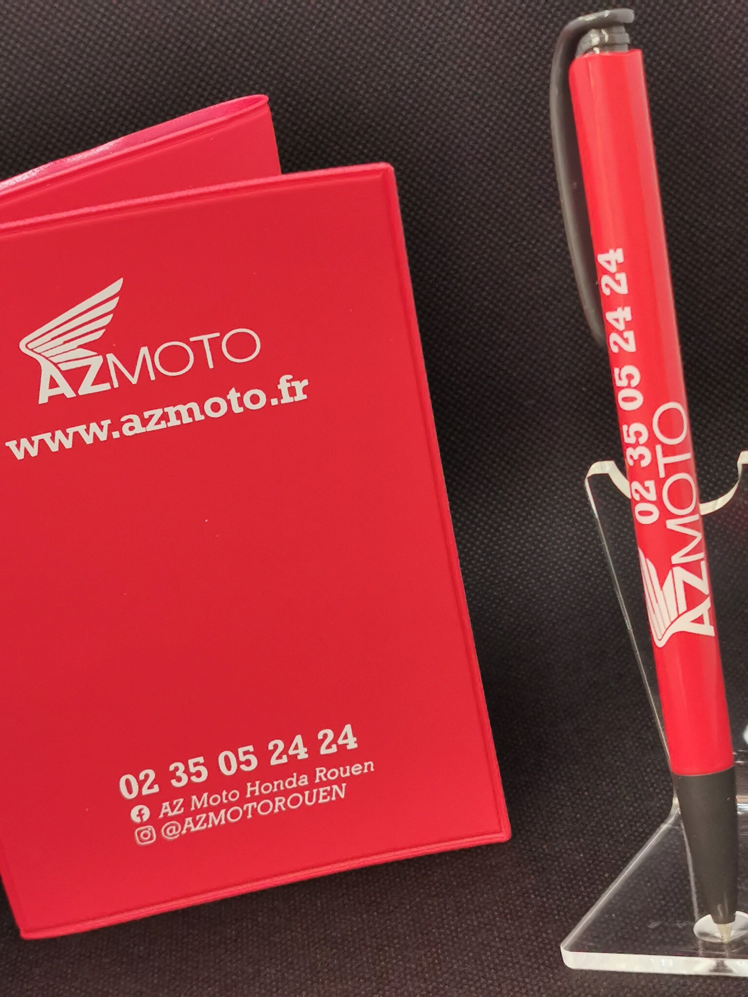 Porte carte grise, stylos et porte-clé personnalisés pour AZ Moto - Porte carte grise et stylo